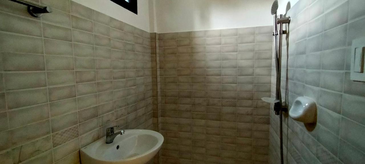 מואלבואל Havenly Guesthouse And Body Massage Spa מראה חיצוני תמונה